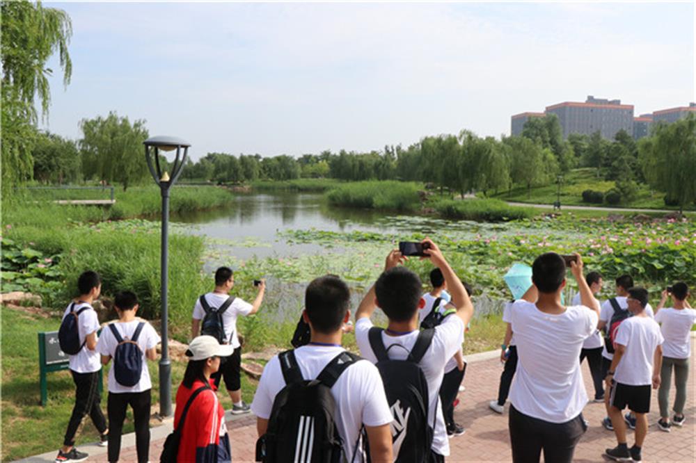青少年高校科学营